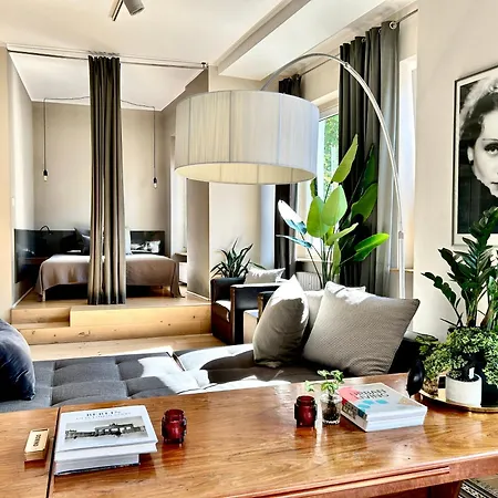 Apartment Style *