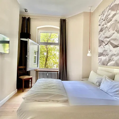 Apartment Style *